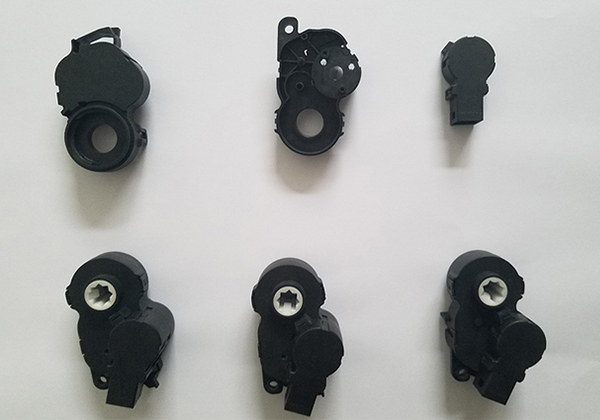 汽(qi)車模具(ju)