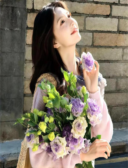 表演艺术解析：《东方狮王》的彩蛋的隐藏惊喜与粉丝福利 感受表演的情感力量